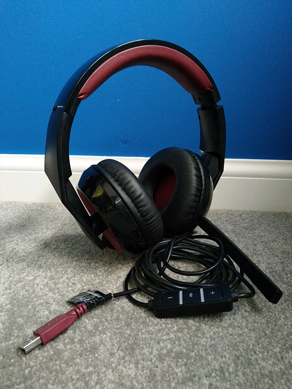 Corsair Raptor HS40 - Wired USB Gaming Headset - 7.1 Surround, Red/Bla | in  Elgin, Moray | Gumtree